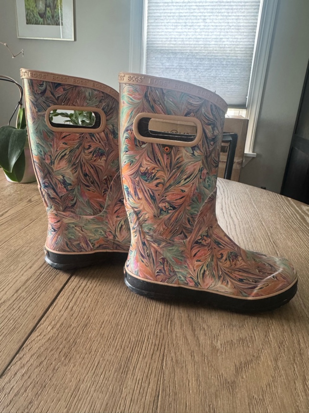 Kids Multi-Color Patterned Rain Boots - Picture 3 of 10